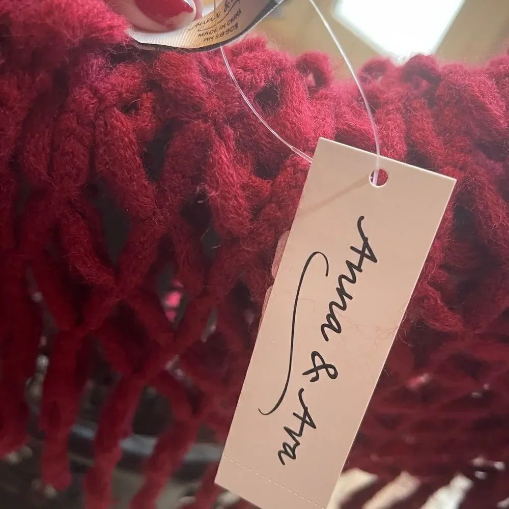 RED Infinity Scarf! - Picture 5 of 7